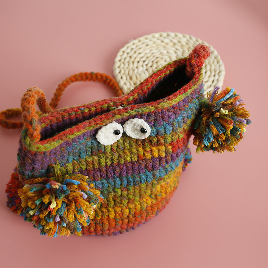 Autumn Color Matching Hand-woven Small Eye Bucket Bag